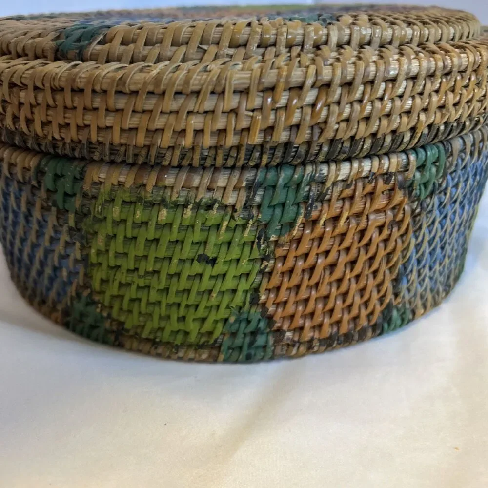 Unbranded vtg rattan